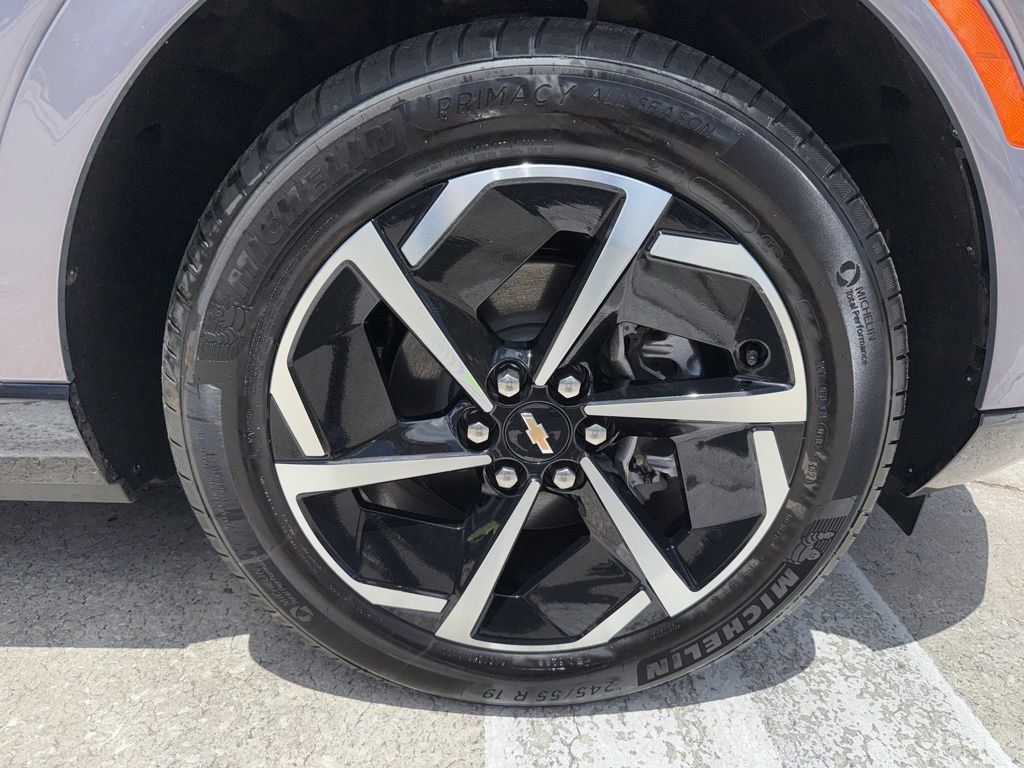 Used 2025 Chevrolet Equinox EV LT FWD image 47