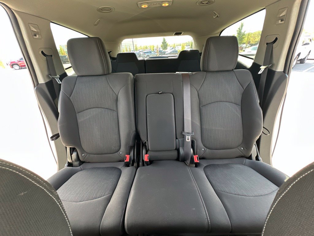 Used 2017 Chevrolet Traverse LT FWD image 39
