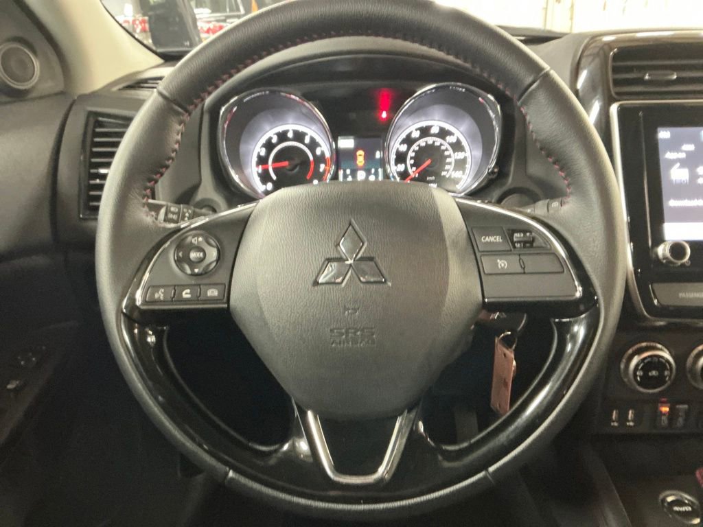 Used 2025 Mitsubishi Outlander Sport LE image 14
