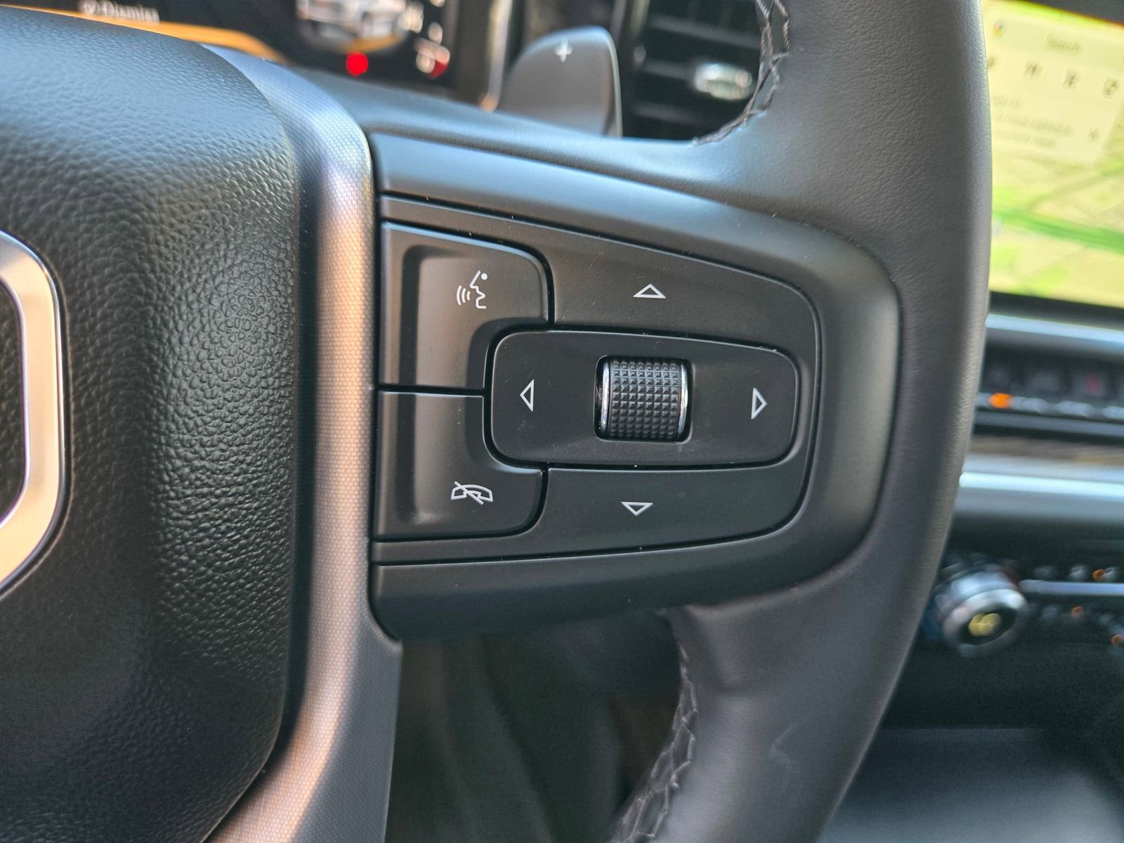 Used 2025 GMC Sierra 1500 Elevation w/ Elevation Premium Package AWD/4WD image 13