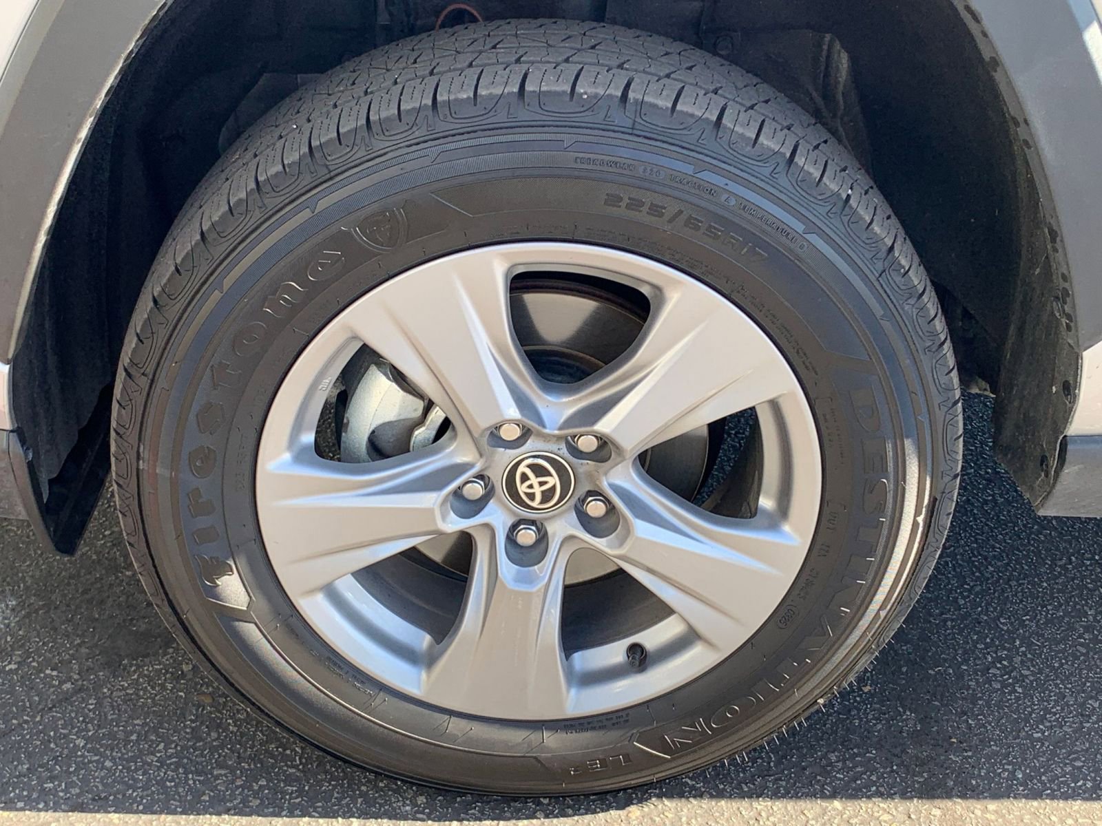 Used 2025 Toyota RAV4 LE image 29