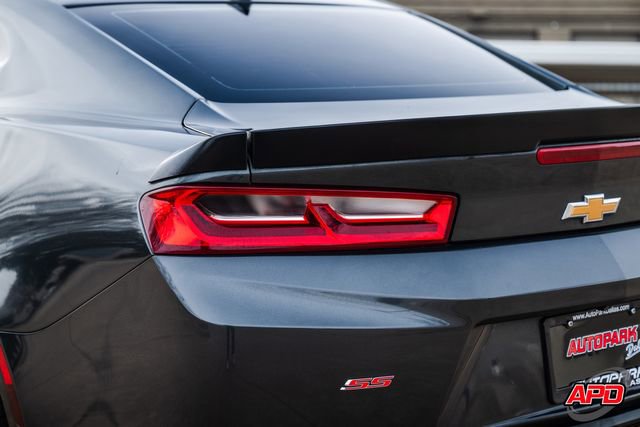 Used 2018 Chevrolet Camaro SS image 57