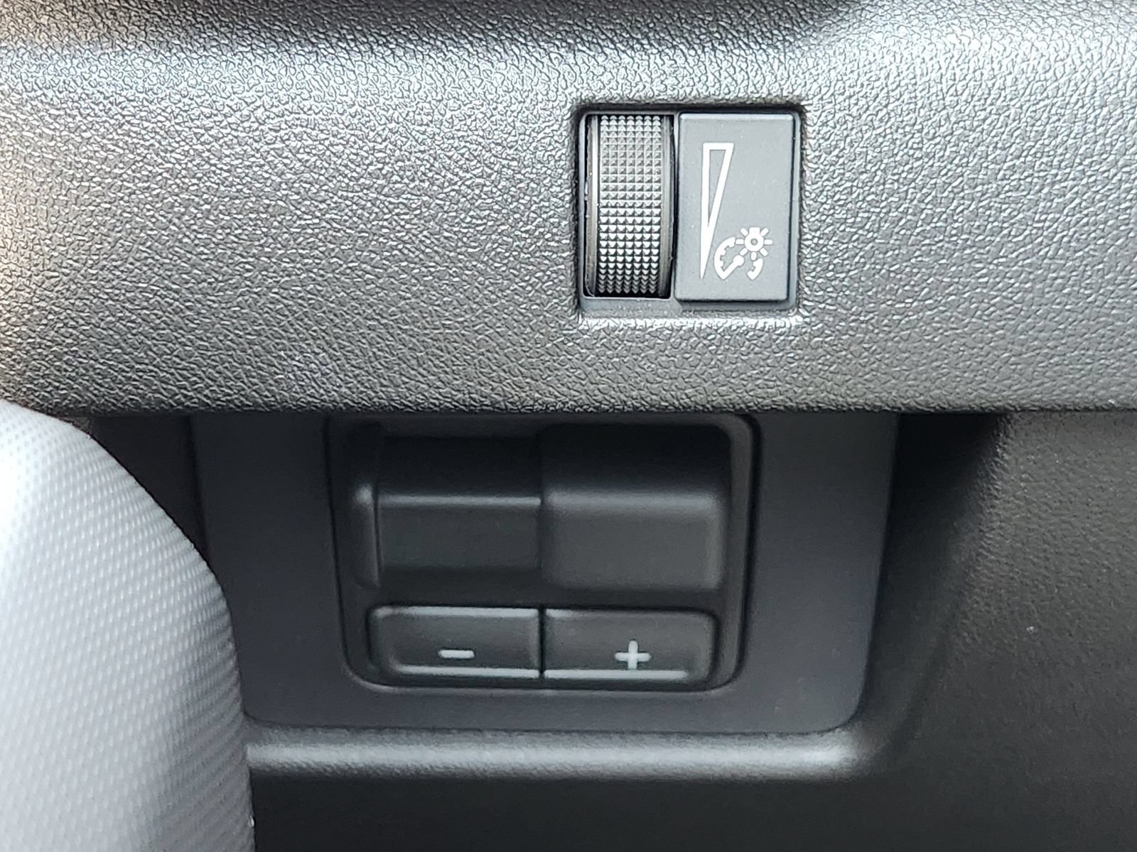 New 2026 GMC Canyon Elevation w/ Convenience Package RWD image 26