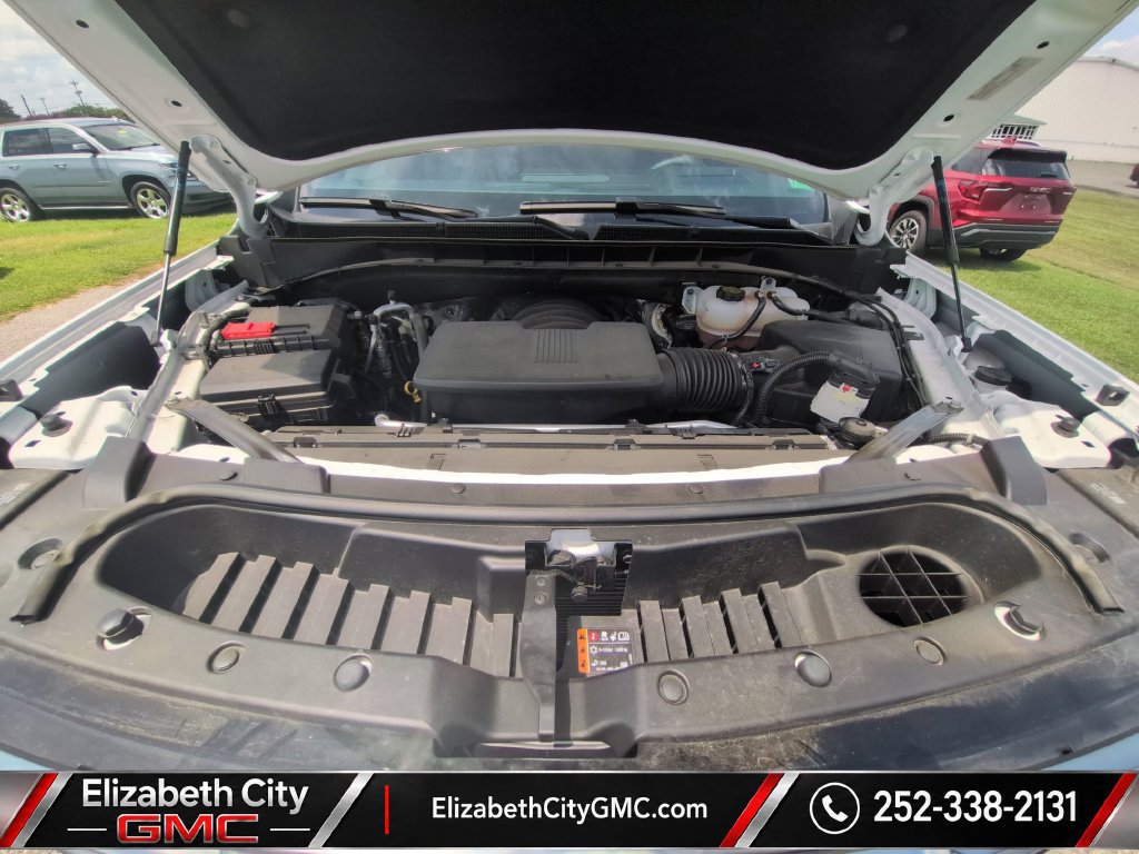 Used 2025 GMC Yukon AT4 w/ AT4 Premium Package AWD/4WD image 26
