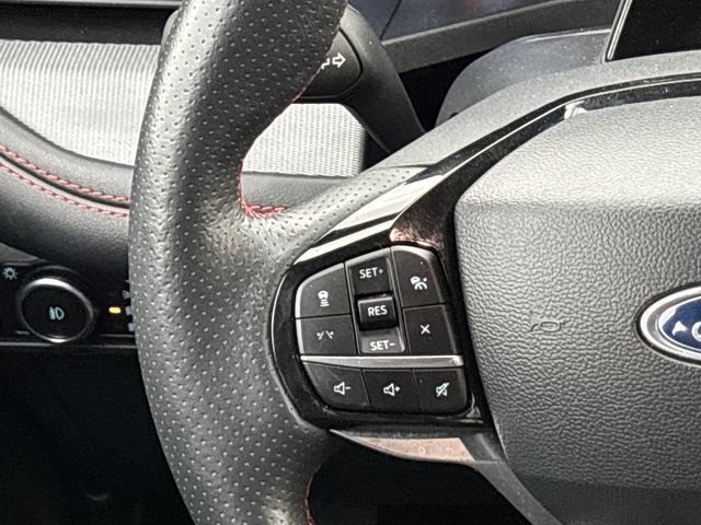 Used 2025 Ford Explorer ST-Line w/ ST-Line Street Pack AWD/4WD image 13
