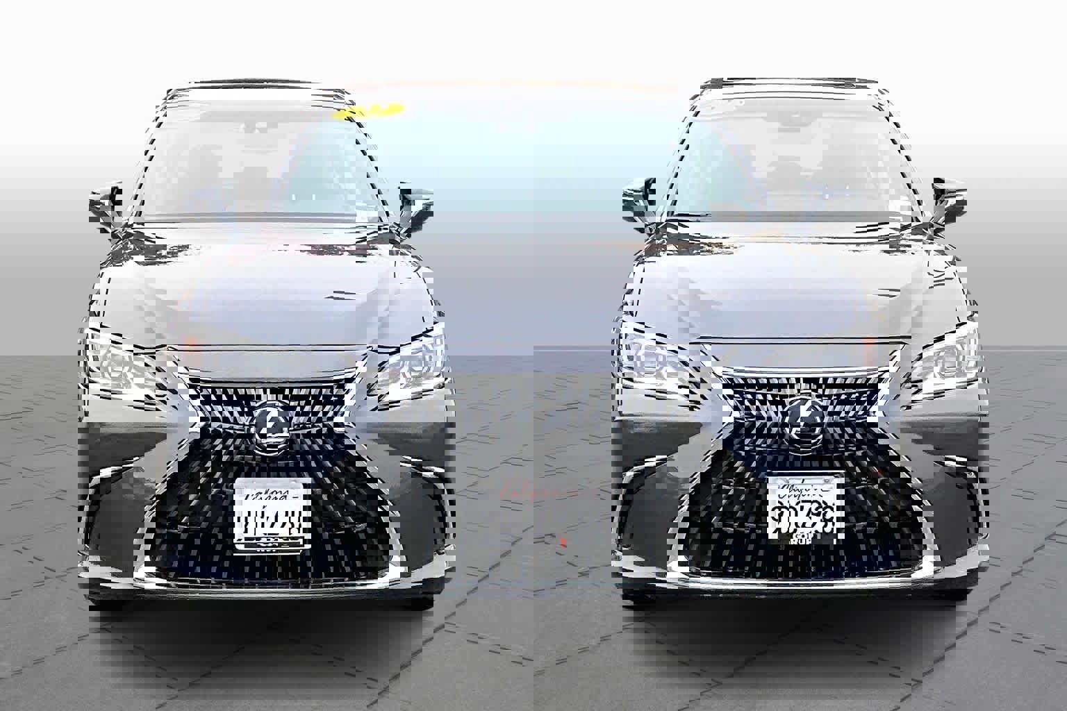 Used 2022 Lexus ES 350 image 3