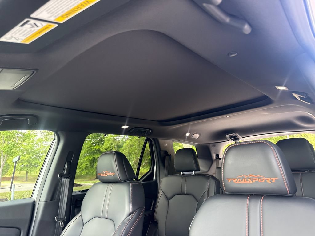 Used 2025 Honda Pilot TrailSport image 31