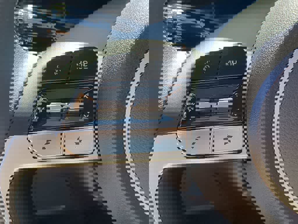 New 2026 Hyundai Elantra Limited image 25