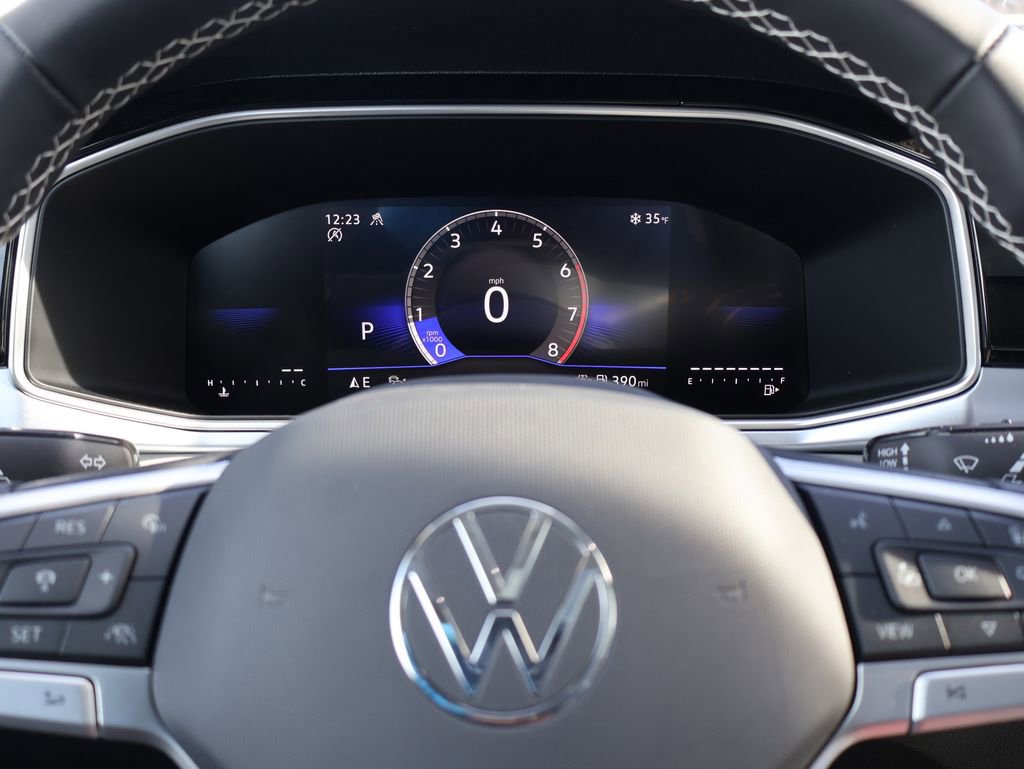 New 2026 Volkswagen Taos SE image 34