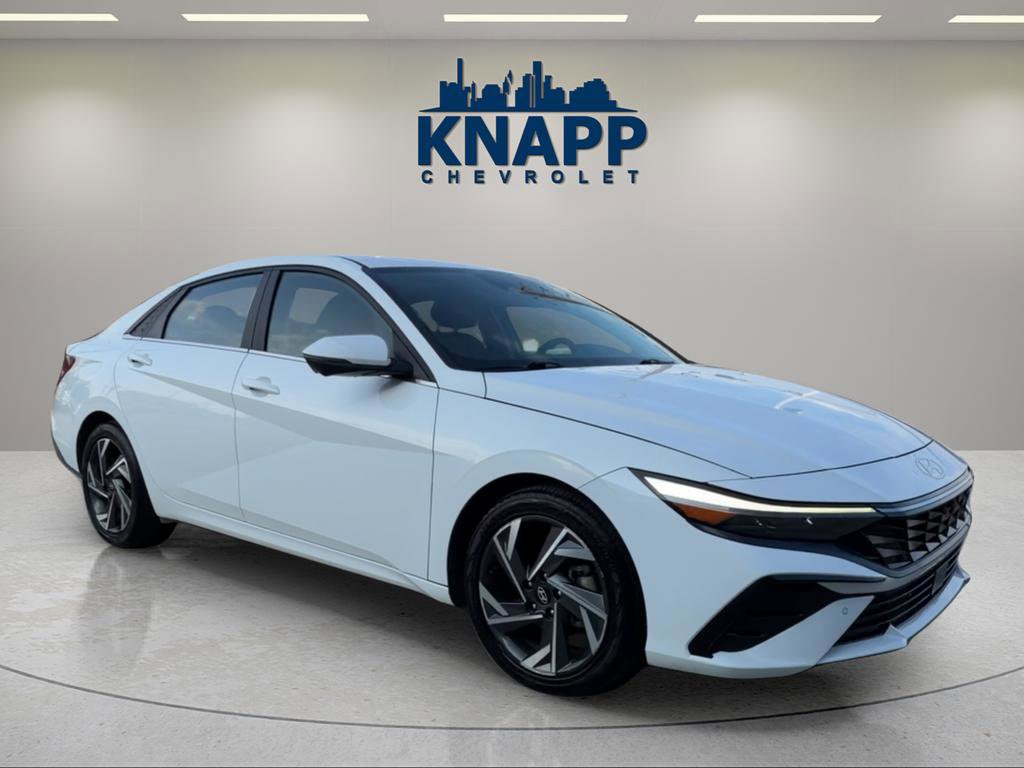 Used 2024 Hyundai Elantra Limited image 7