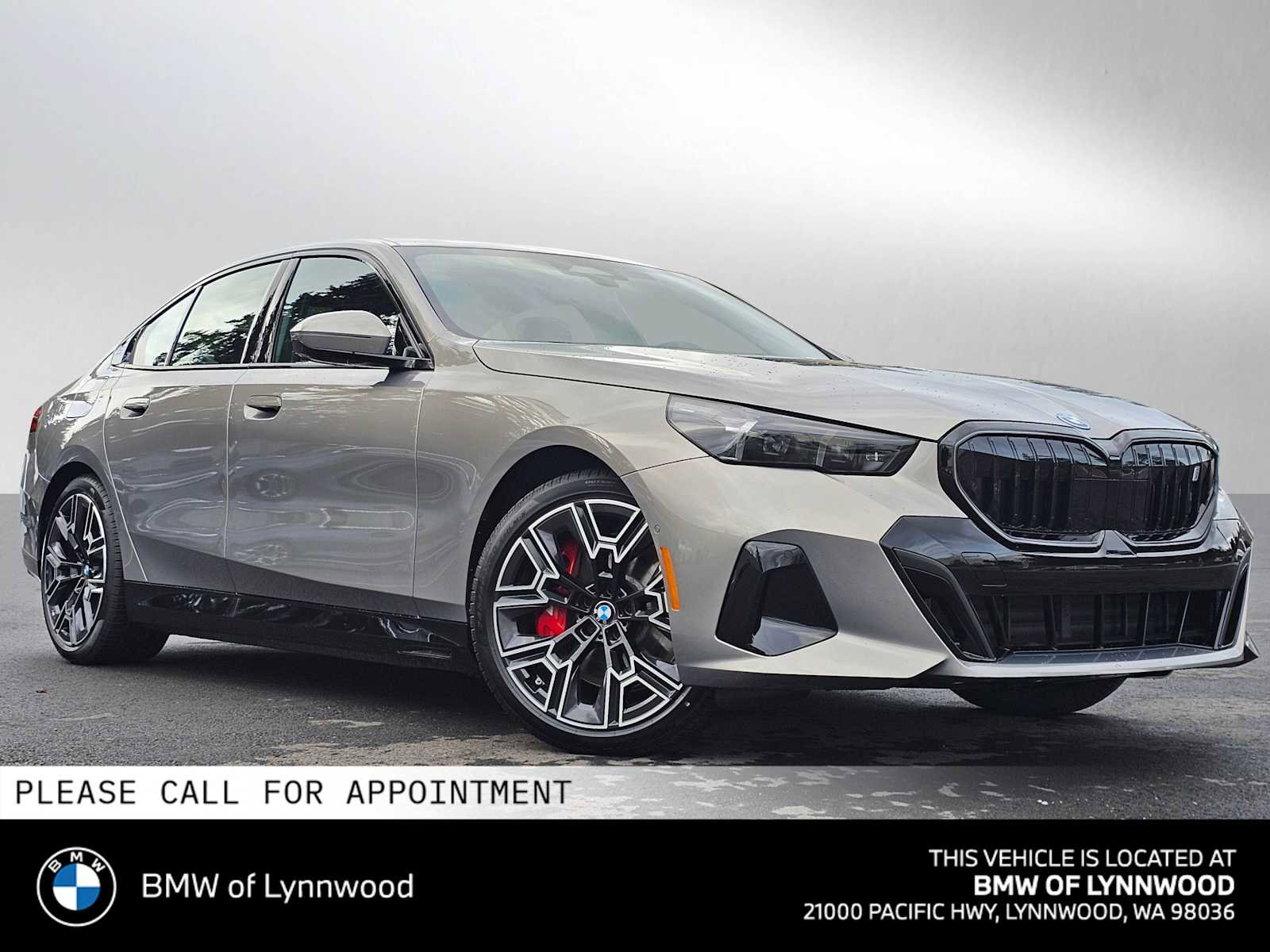 New 2026 BMW i5 eDrive40 w/ M Sport Package