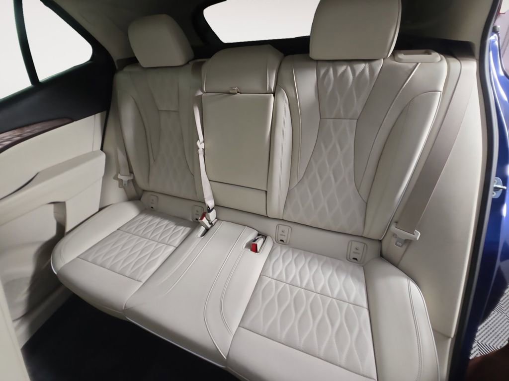 Certified 2023 Buick Envision Avenir image 13