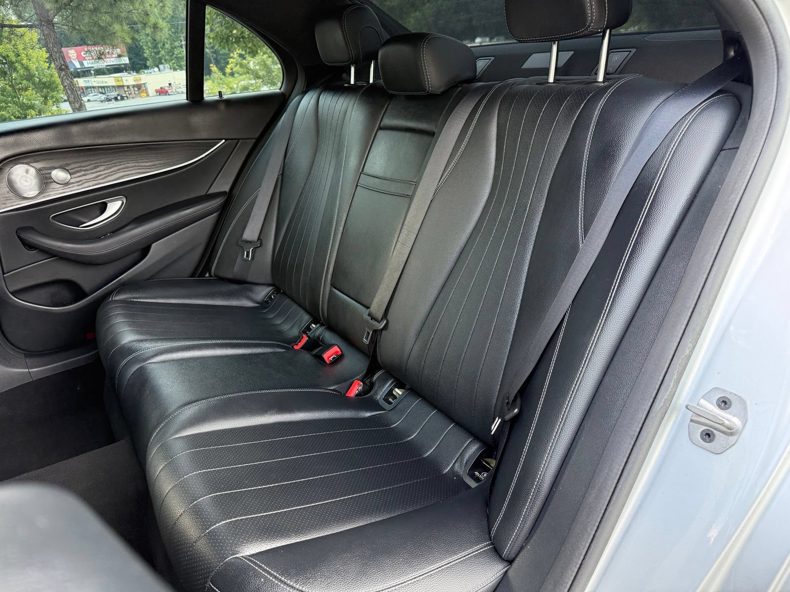 Used 2019 Mercedes-Benz E 300 4MATIC image 42