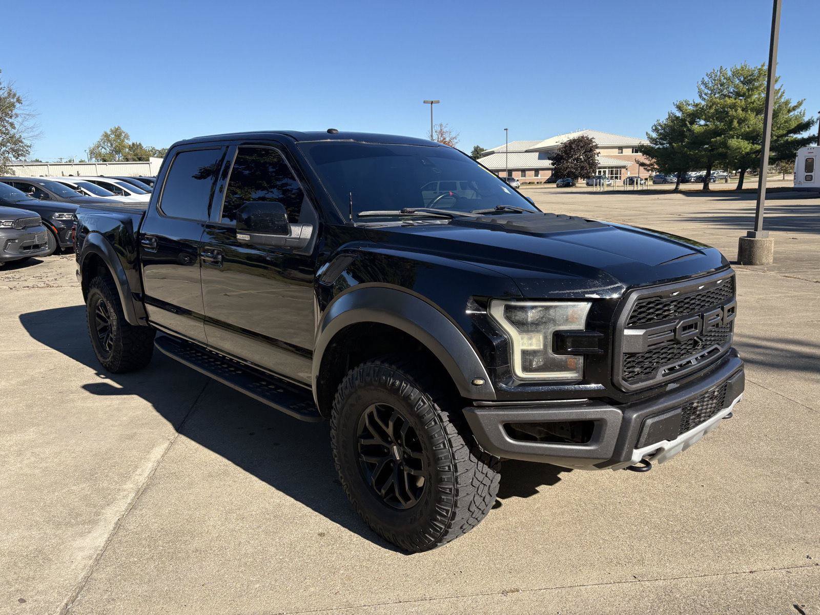 Used 2017 Ford F150 Raptor w/ Equipment Group 802A Luxury AWD/4WD image 2
