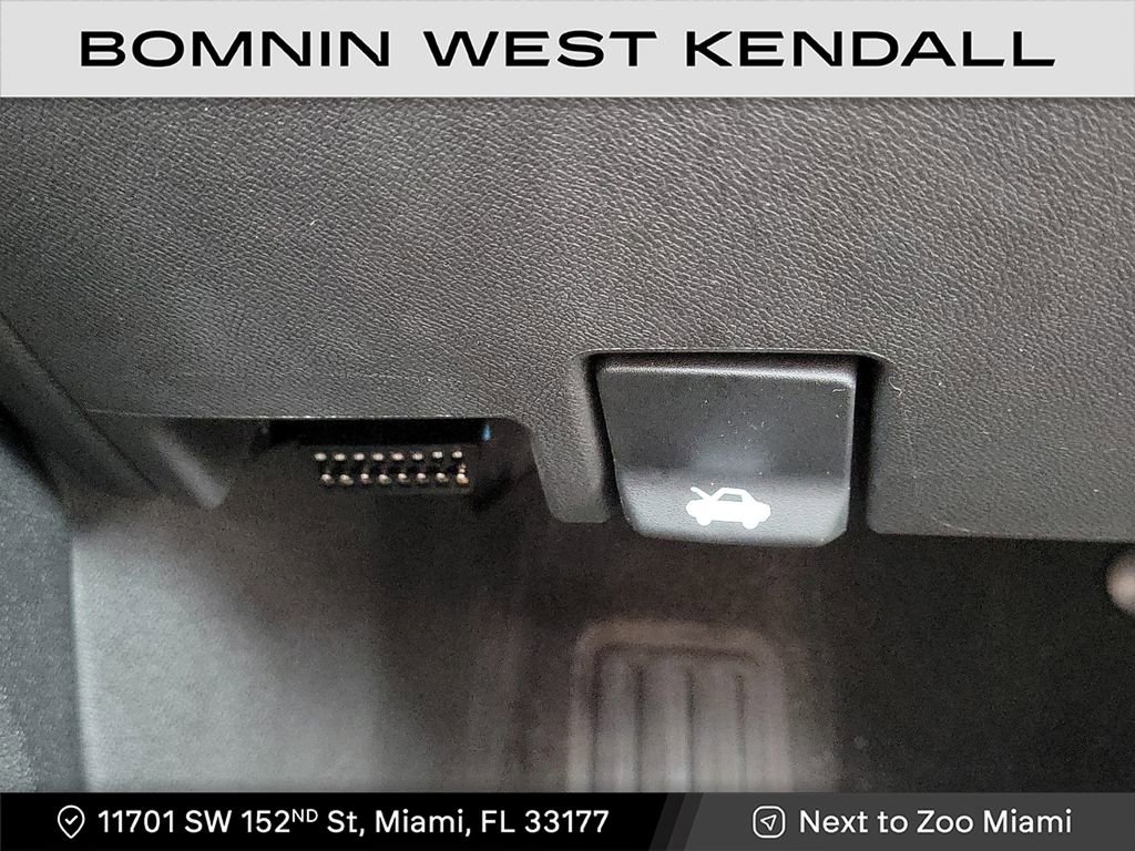 Used 2023 Chevrolet Equinox LT image 25