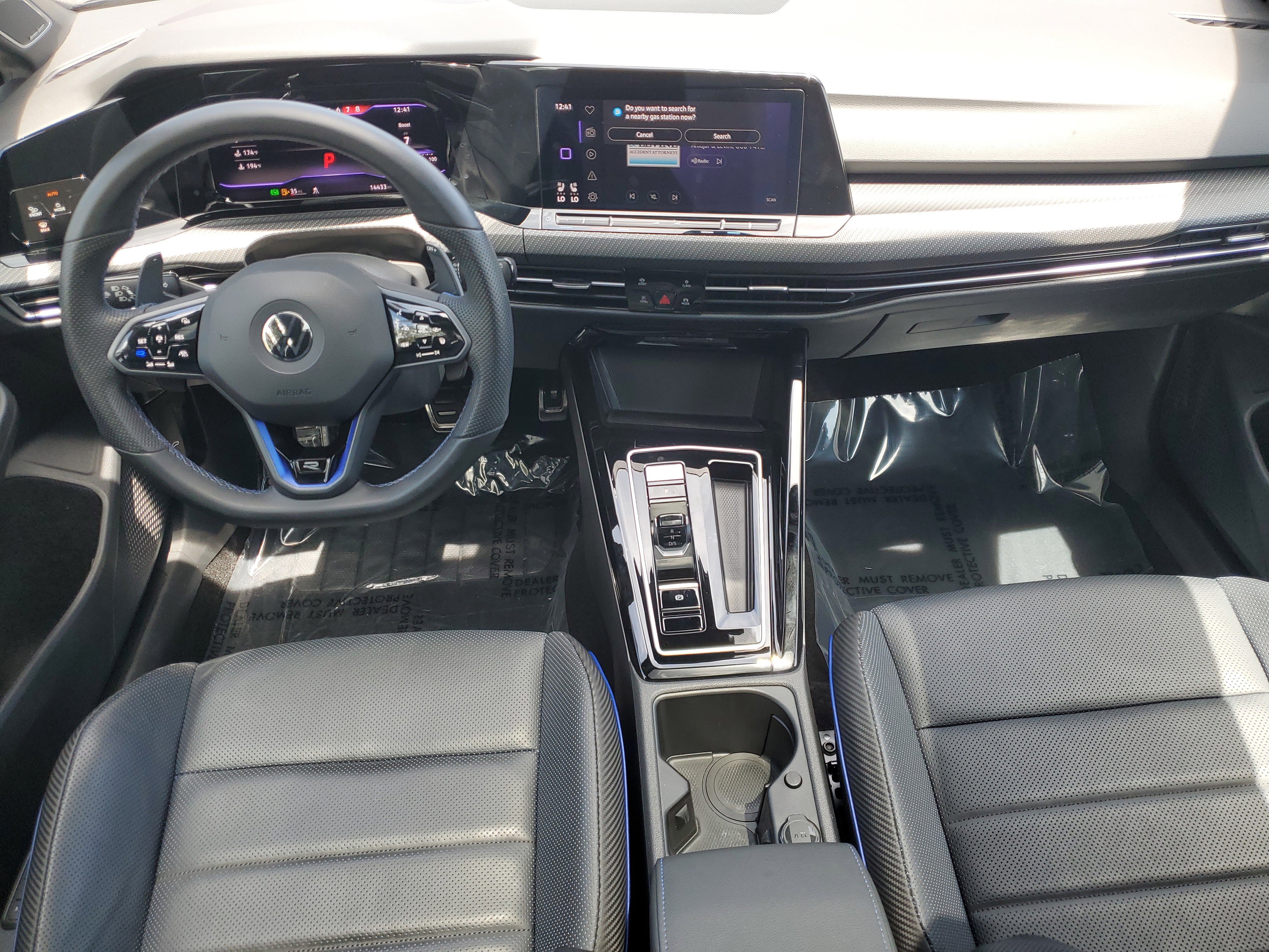 Used 2023 Volkswagen Golf R image 14