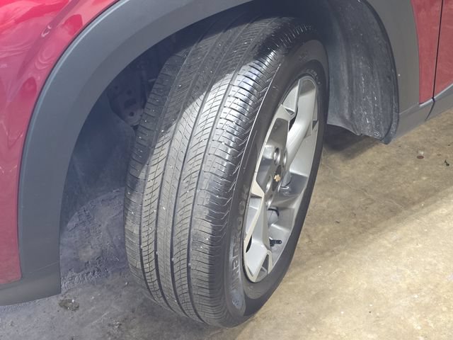 Used 2025 Chevrolet Trax LT FWD image 32