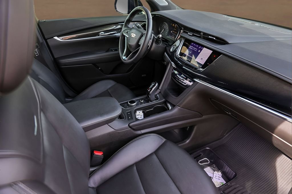 Certified 2023 Cadillac XT6 Sport w/ Technology Package image 32