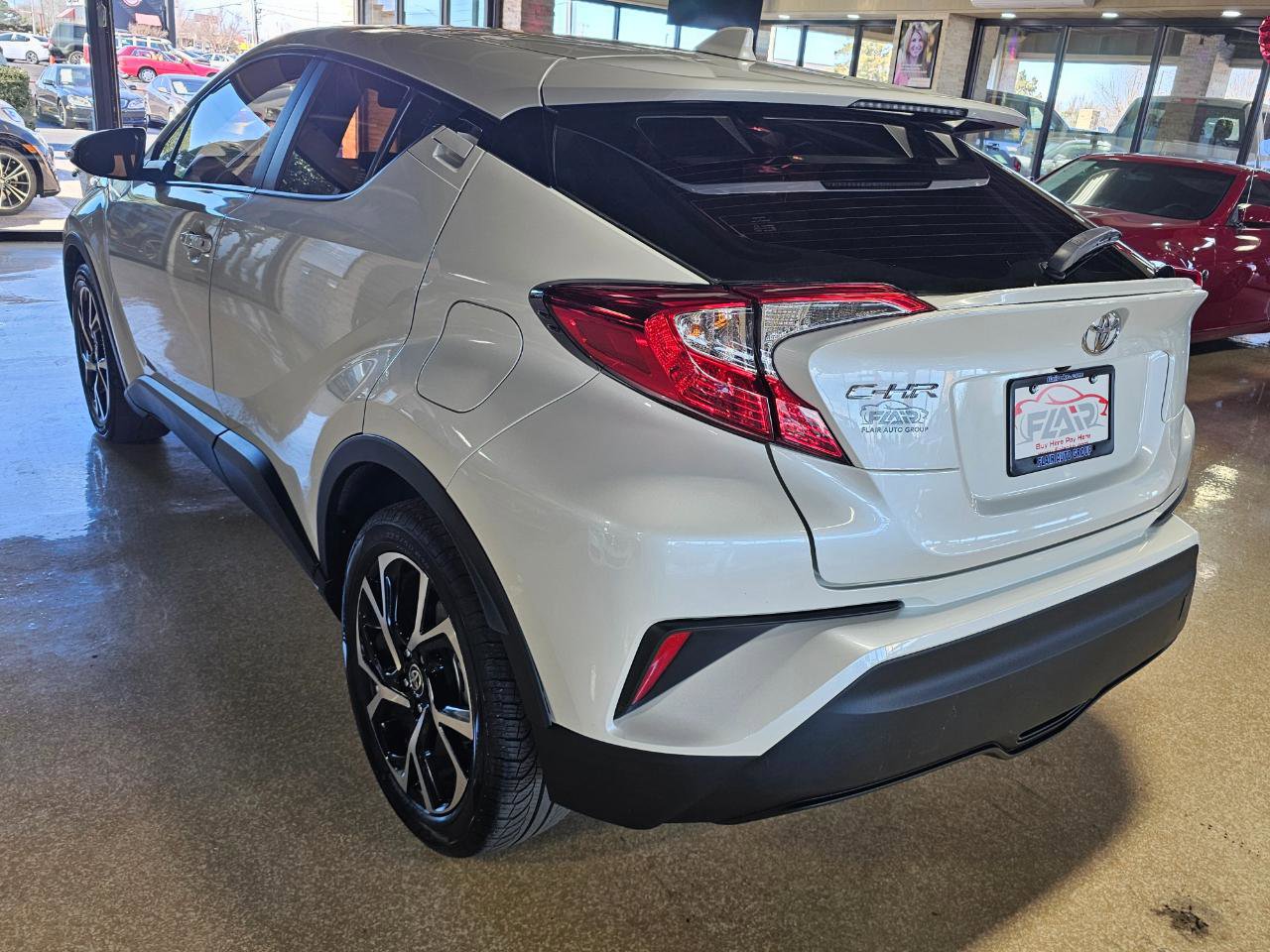 Used 2020 Toyota C-HR XLE image 5
