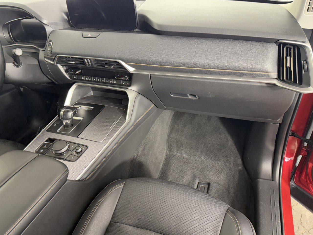 Used 2024 MAZDA CX-90 Plug-In Hybrid w/ Premium Pkg image 12