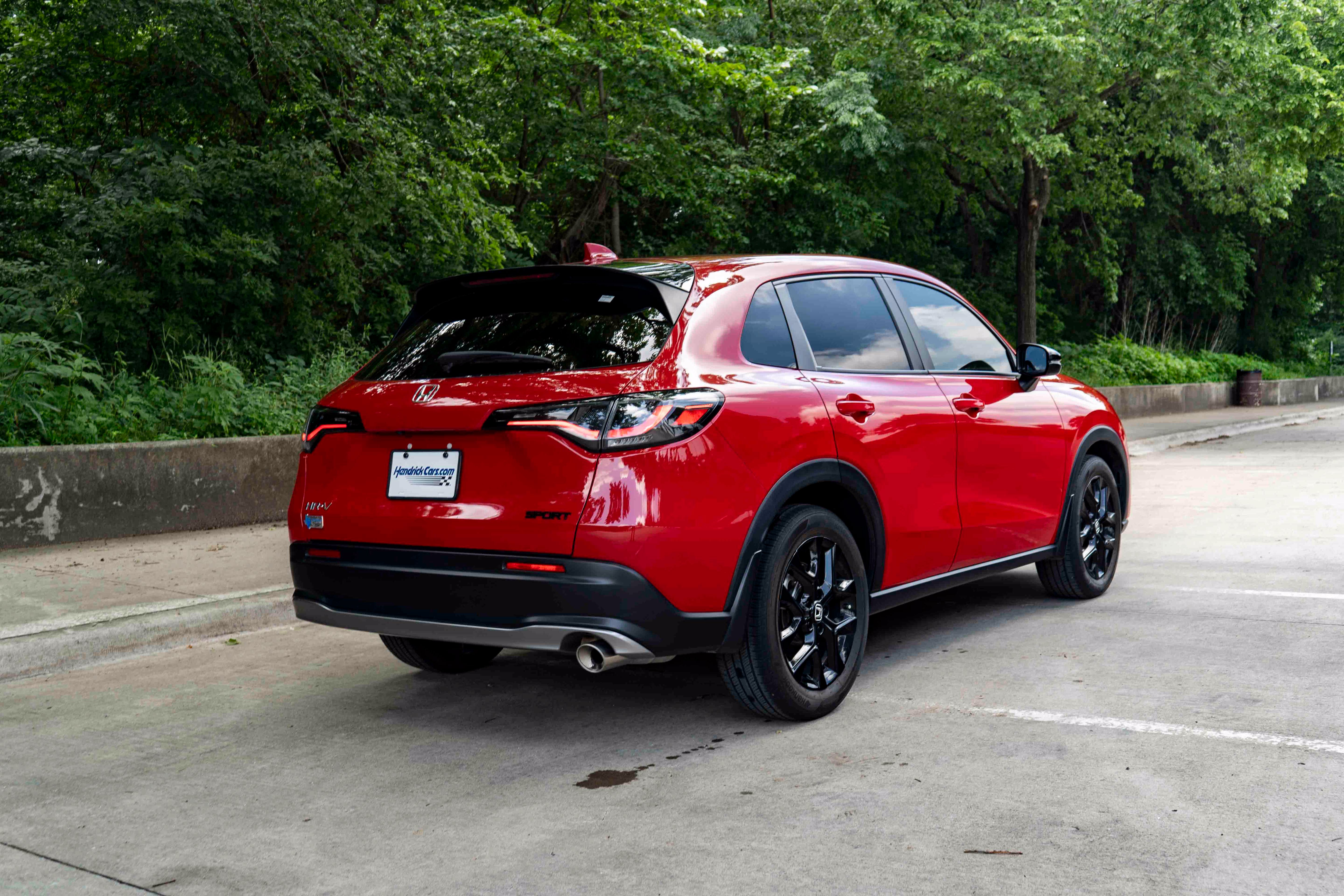 Certified 2025 Honda HR-V Sport image 9