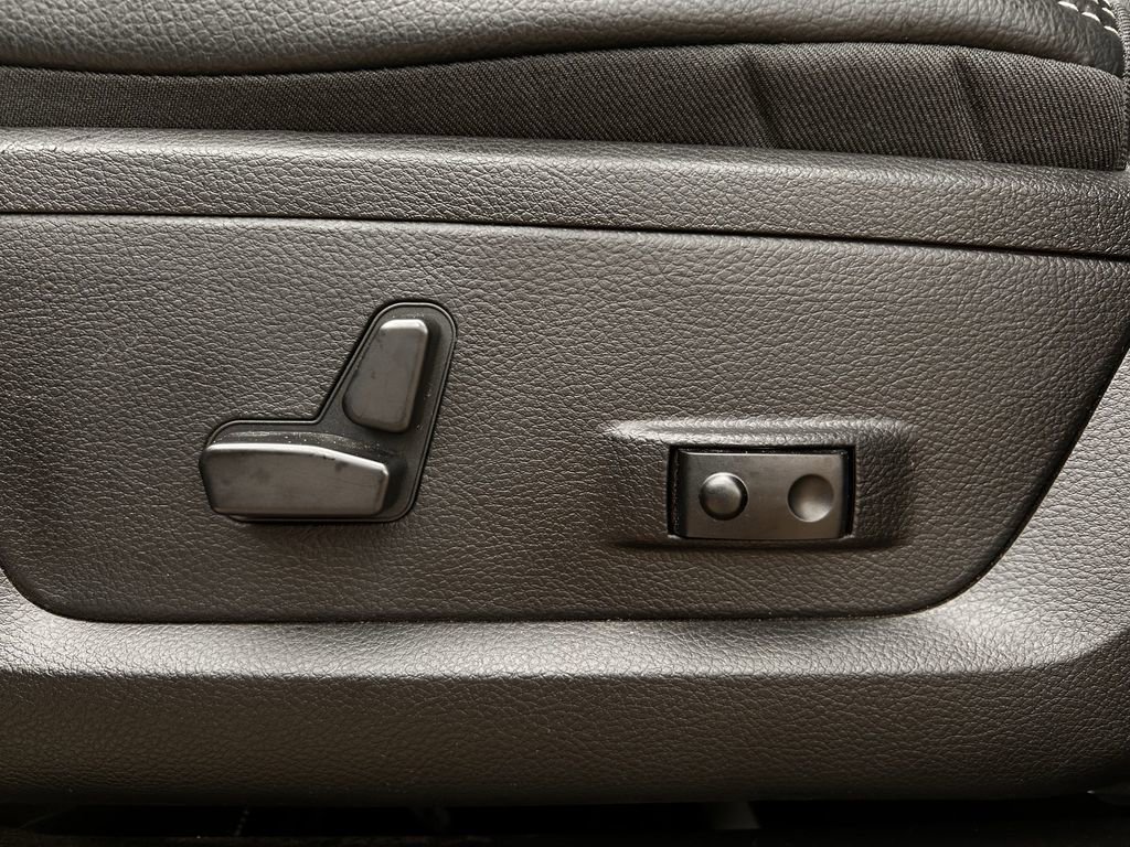 Used 2024 RAM 2500 Laramie image 29