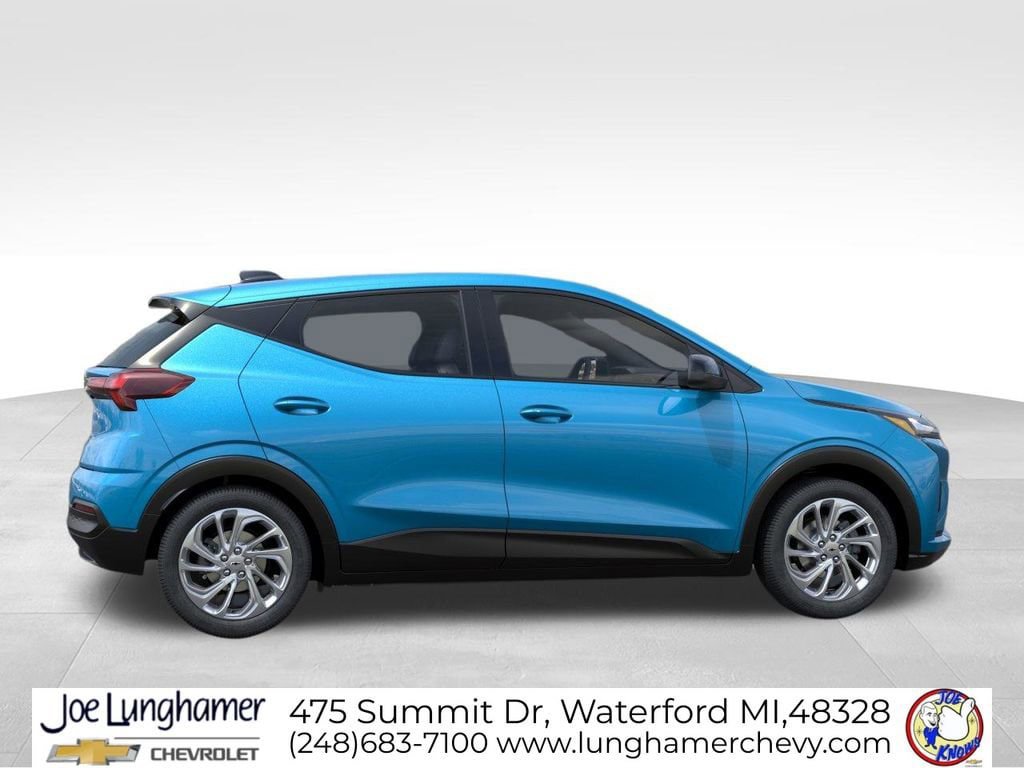 New 2027 Chevrolet Bolt LT FWD image 5