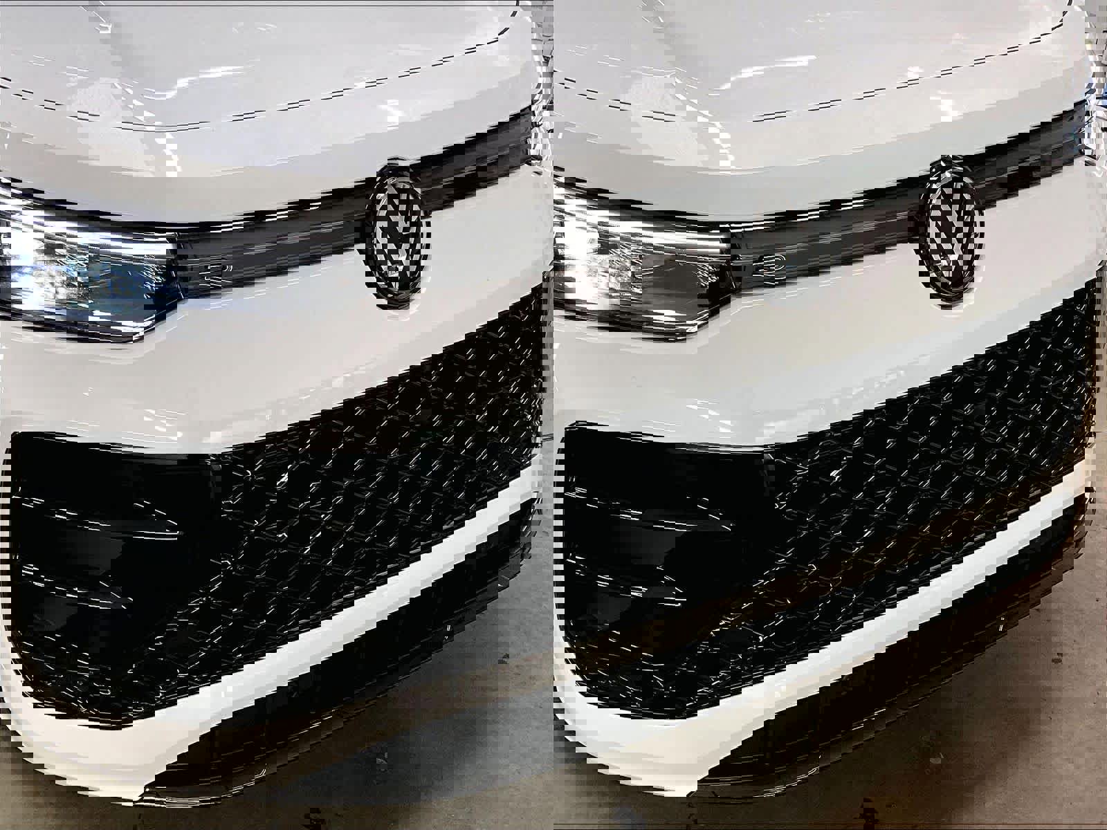 New 2026 Volkswagen Tiguan SE R-Line image 34