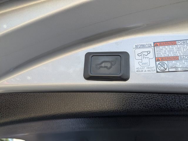 Used 2018 Toyota RAV4 XLE image 29
