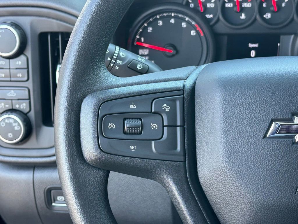 Used 2026 Chevrolet Silverado 1500 Custom Trail Boss w/ Dark Appearance Package AWD/4WD image 17
