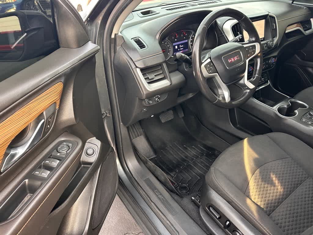Used 2020 GMC Terrain SLE w/ Driver Convenience Package AWD/4WD image 9