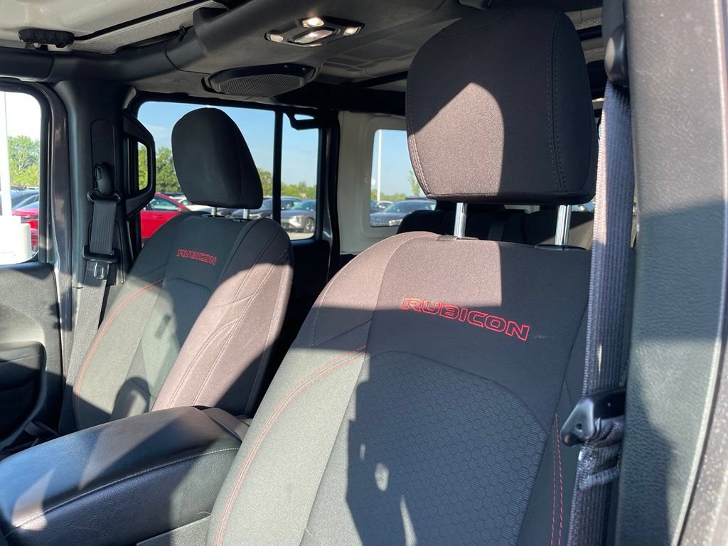 Used 2023 Jeep Wrangler Unlimited Rubicon w/ Cold Weather Group AWD/4WD image 19