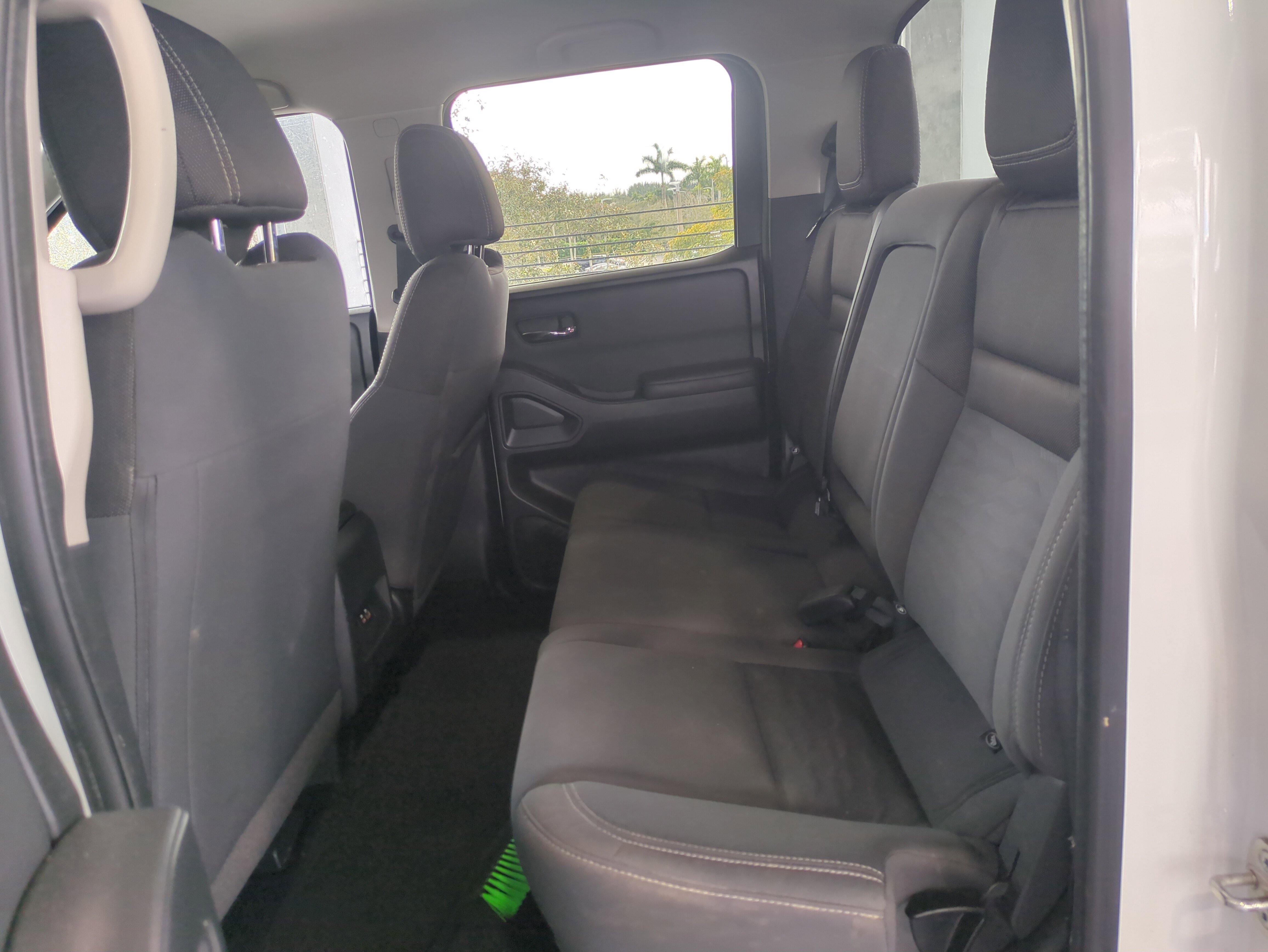 Used 2023 Nissan Frontier SV image 16