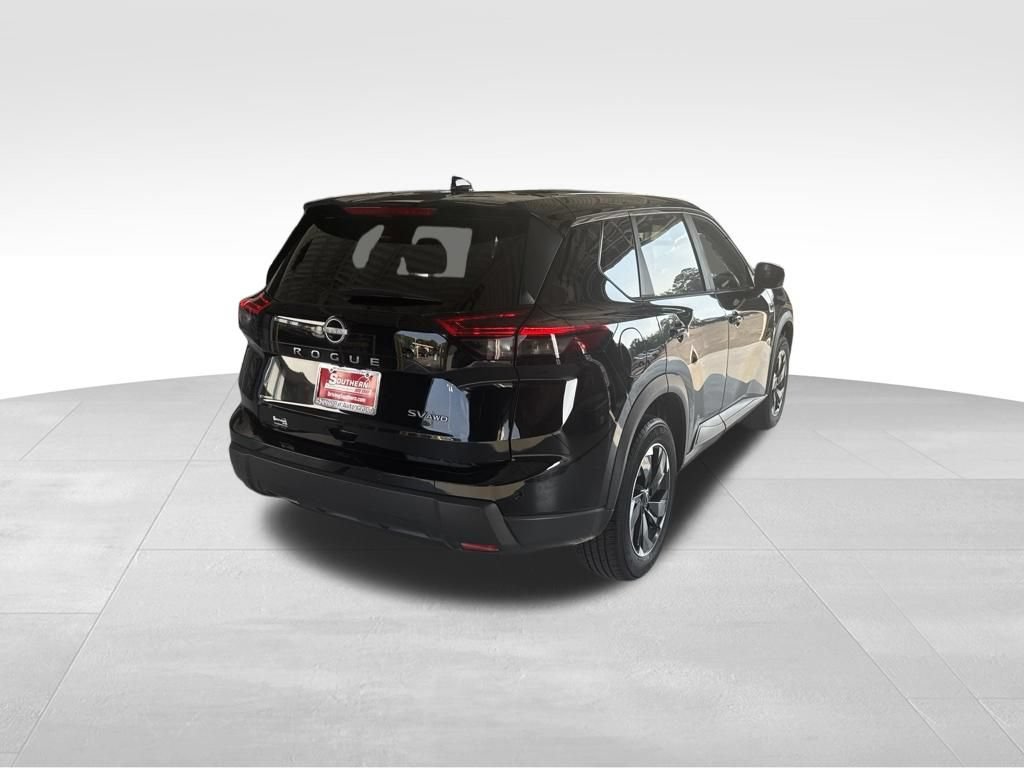 Used 2024 Nissan Rogue SV AWD/4WD image 5