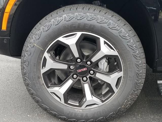 New 2026 GMC Yukon AT4 Ultimate AWD/4WD image 15