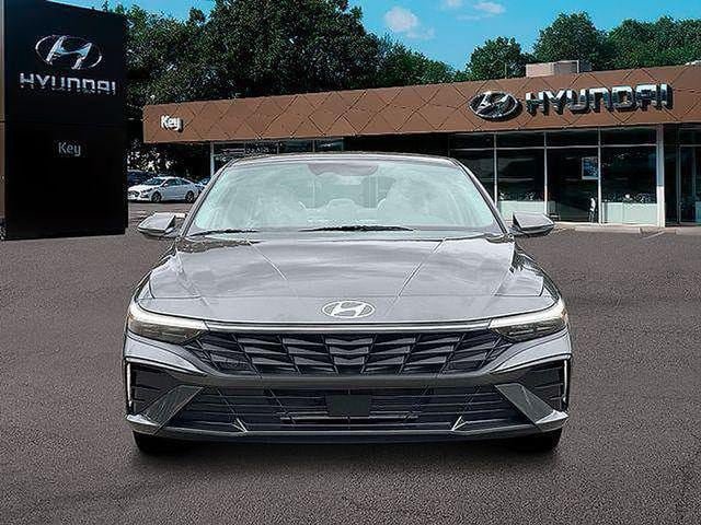 New 2026 Hyundai Elantra Limited FWD image 14