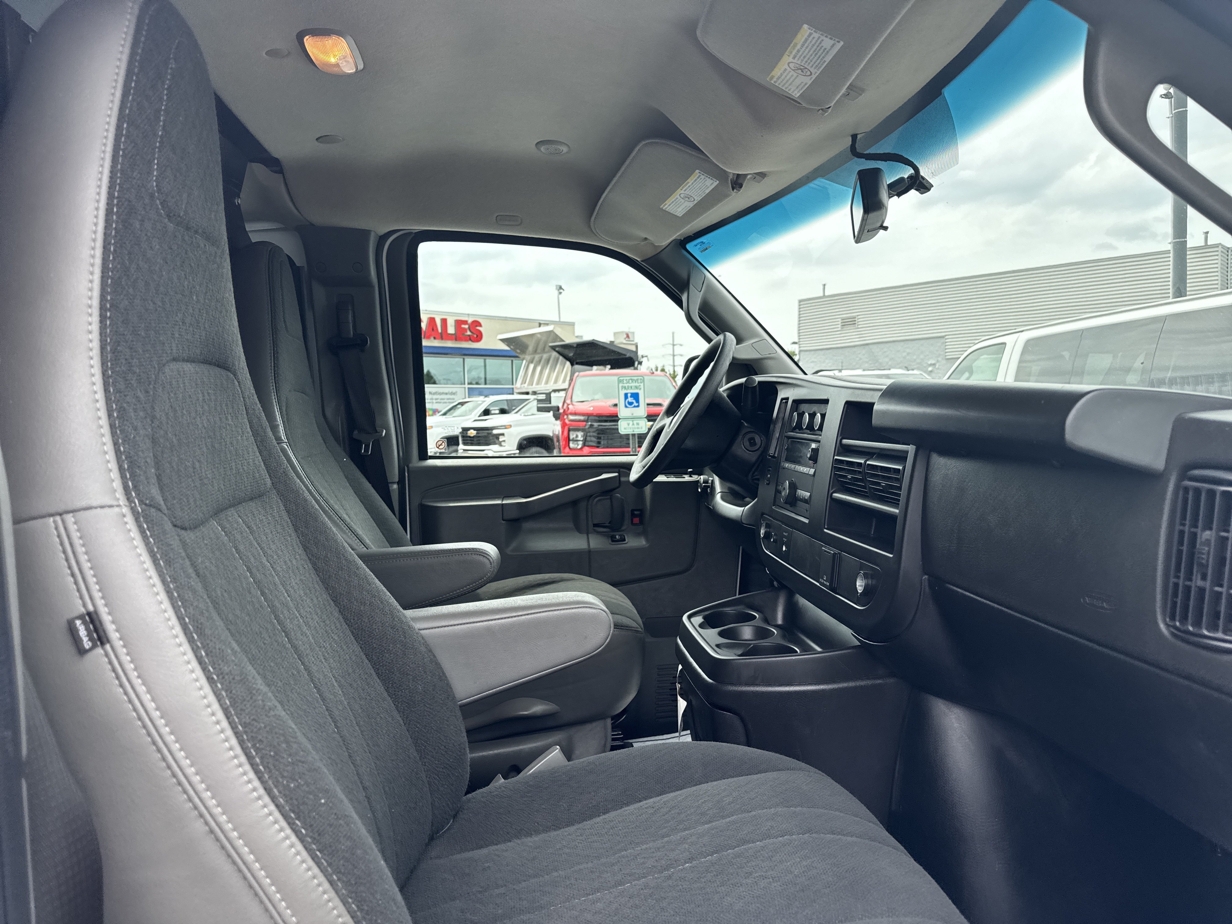 Used 2024 Chevrolet Express 2500 w/ Driver Convenience Package RWD image 4