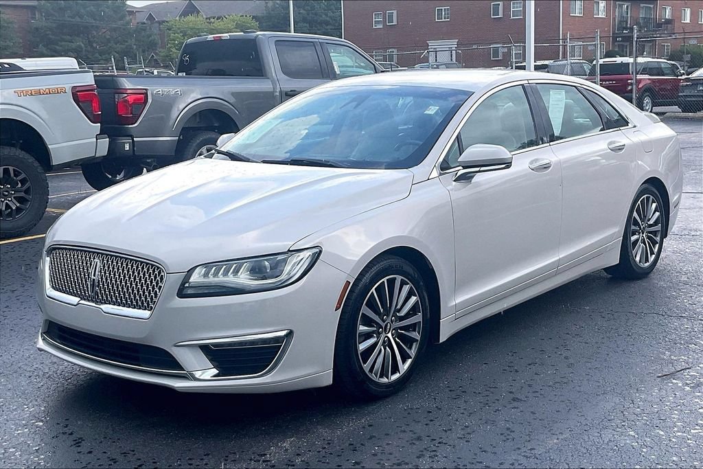 Used 2019 Lincoln MKZ Premiere FWD image 11