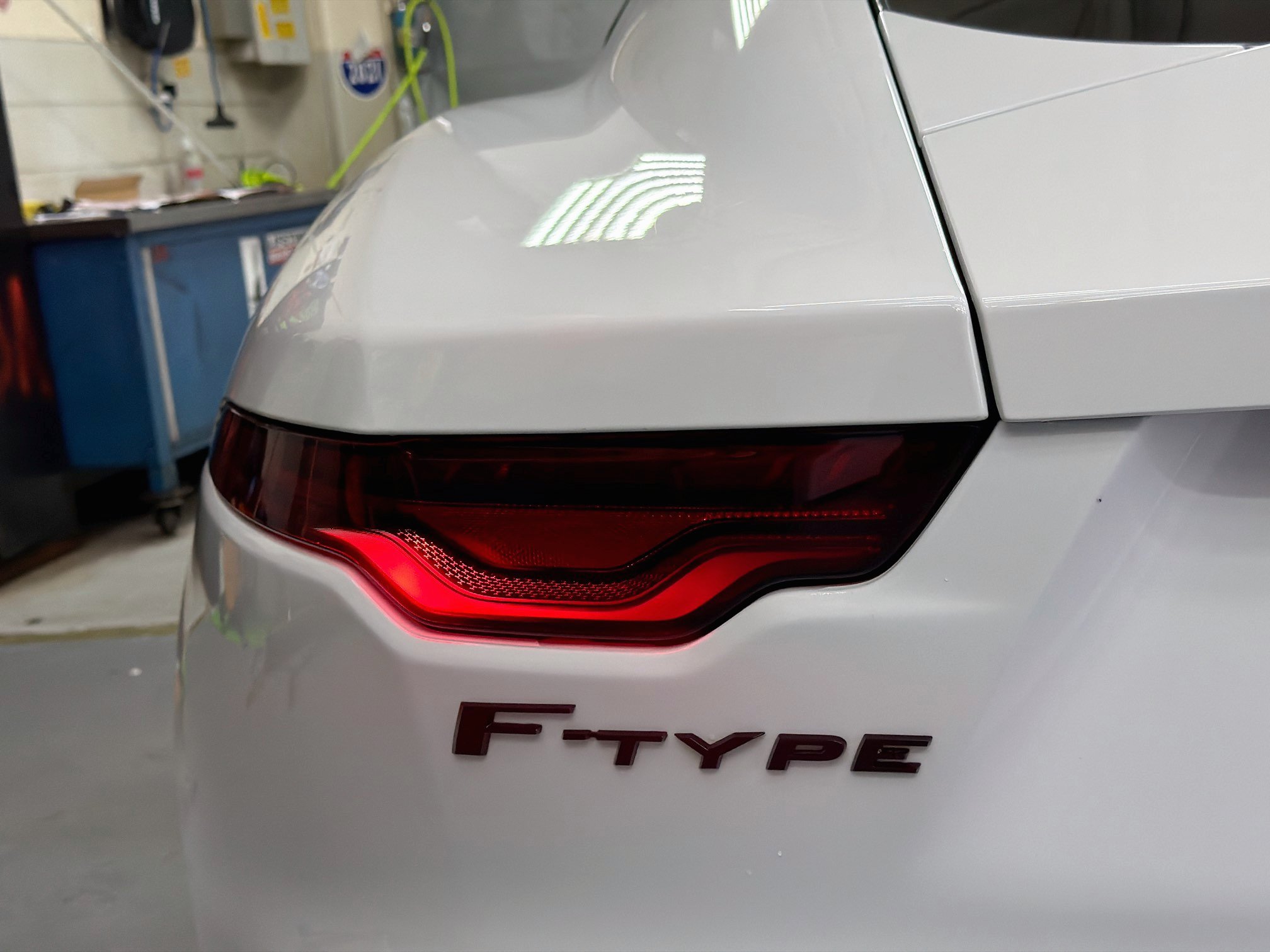 Used 2022 Jaguar F-TYPE R AWD/4WD image 10