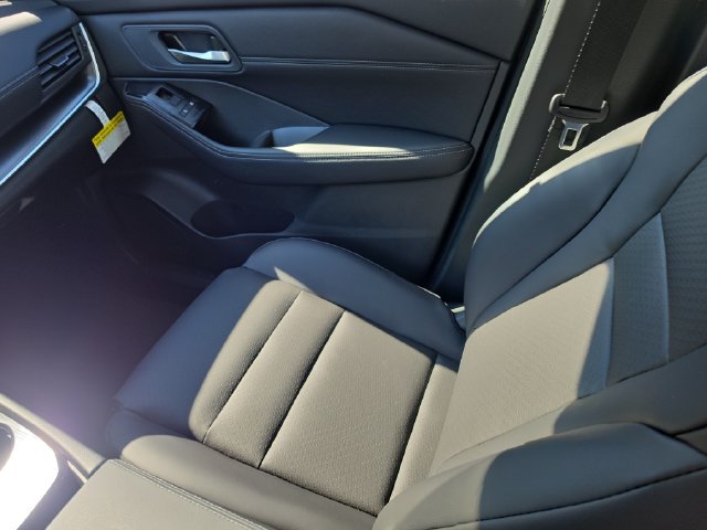 New 2027 Nissan Rogue Dark Armor FWD image 16