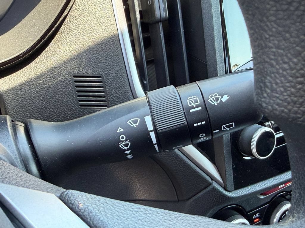 Used 2023 Subaru Crosstrek 2.0i AWD/4WD image 33