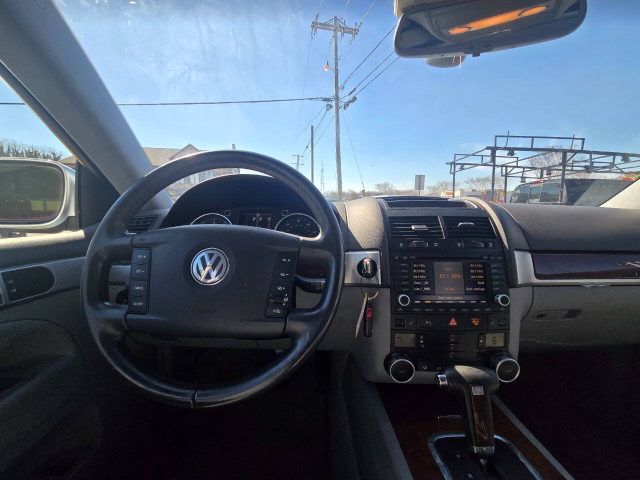 Used 2005 Volkswagen Touareg V6 AWD/4WD image 37
