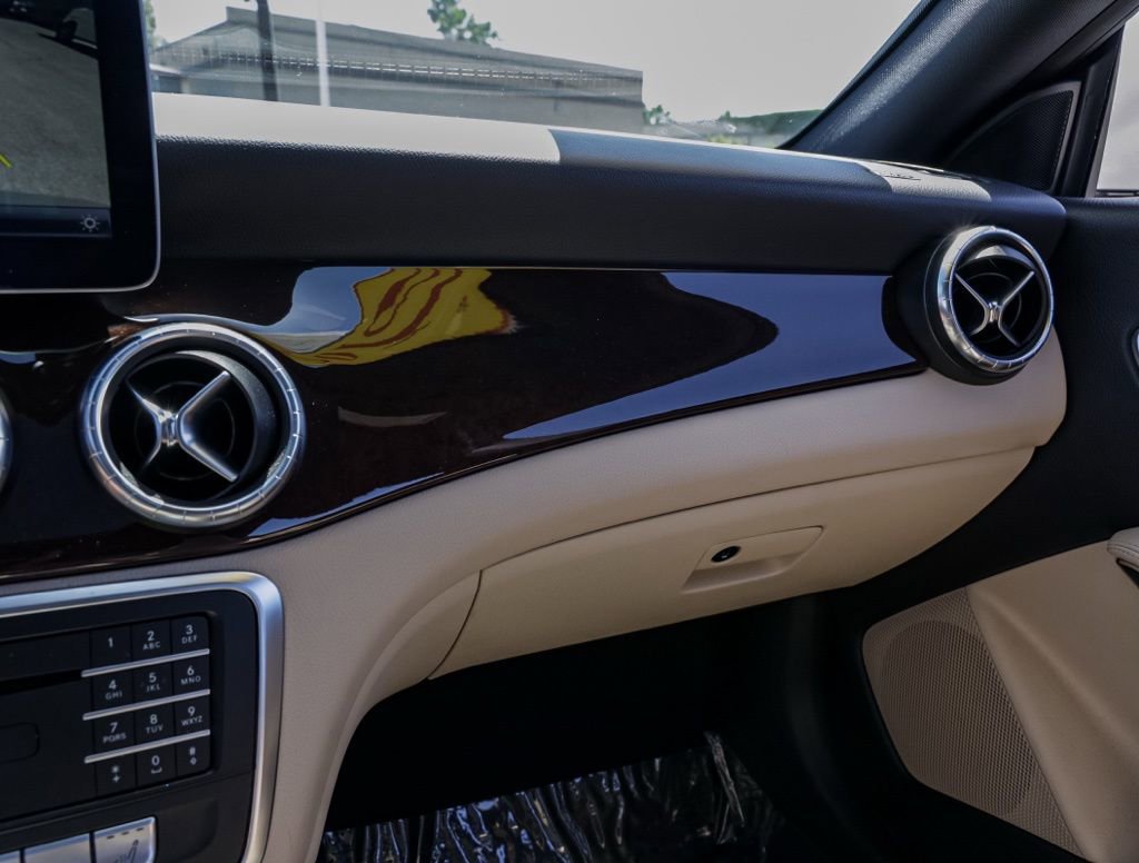 Used 2018 Mercedes-Benz CLA 250 image 30