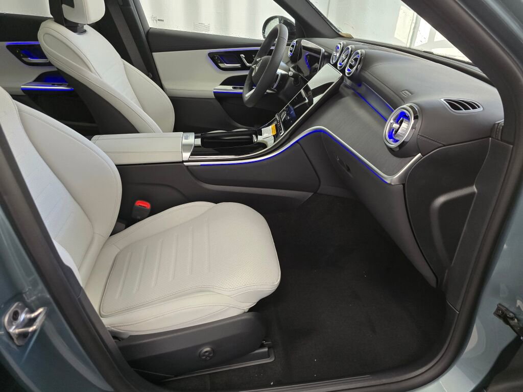 New 2026 Mercedes-Benz GLC 350e 4MATIC image 21