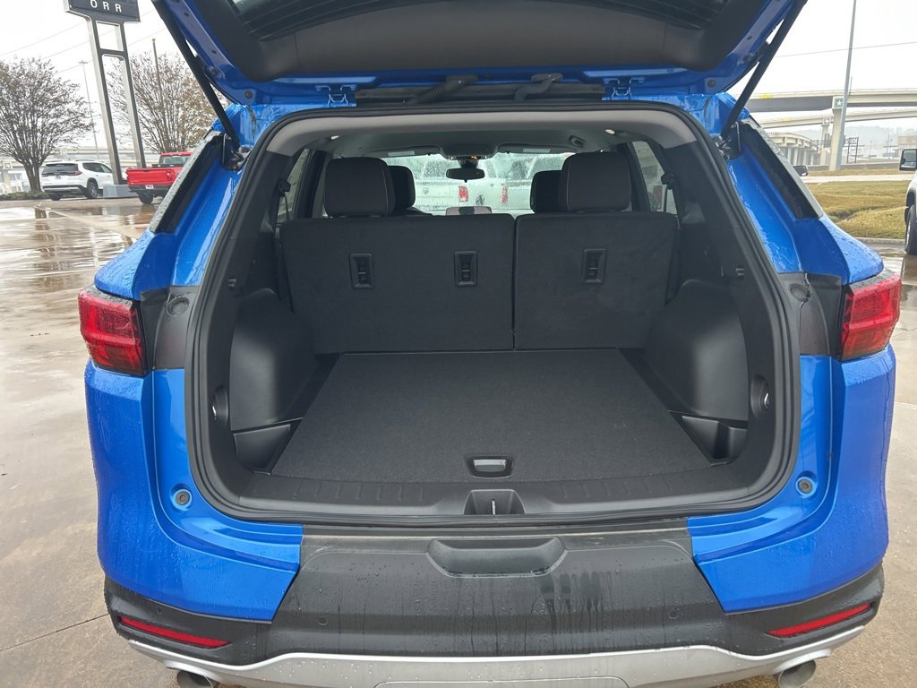 Used 2025 Chevrolet Blazer LT w/ Midnight/Sport Edition image 7