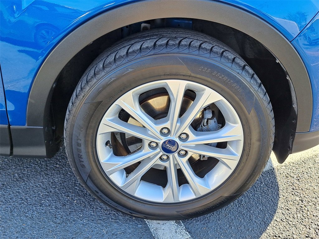 Used 2018 Ford Escape SE image 16