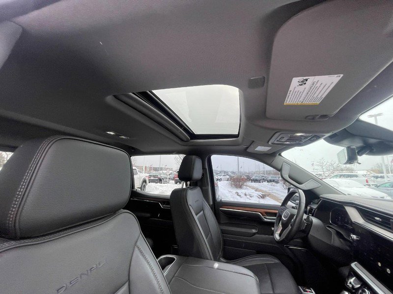 Used 2023 GMC Sierra 1500 Denali w/ Denali Reserve Package AWD/4WD image 6