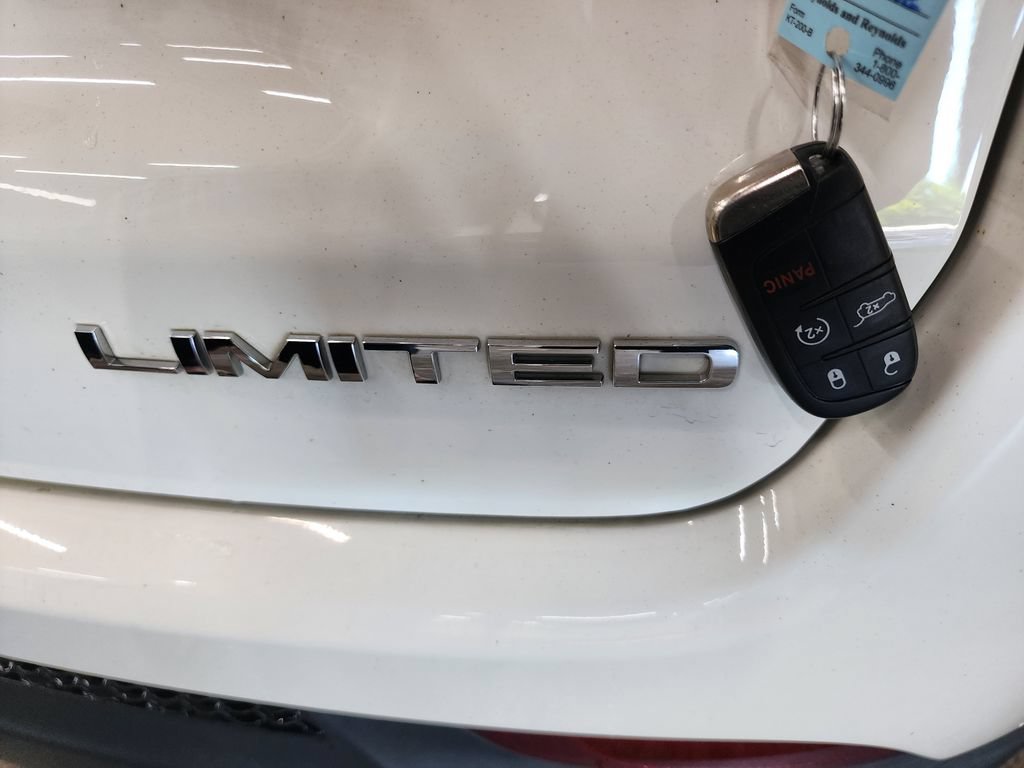Used 2018 Jeep Compass Limited AWD/4WD image 39