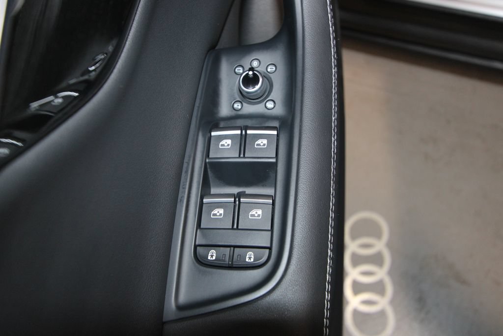 Used 2025 Audi Q7 3.0T Prestige w/ Prestige Package AWD/4WD image 6