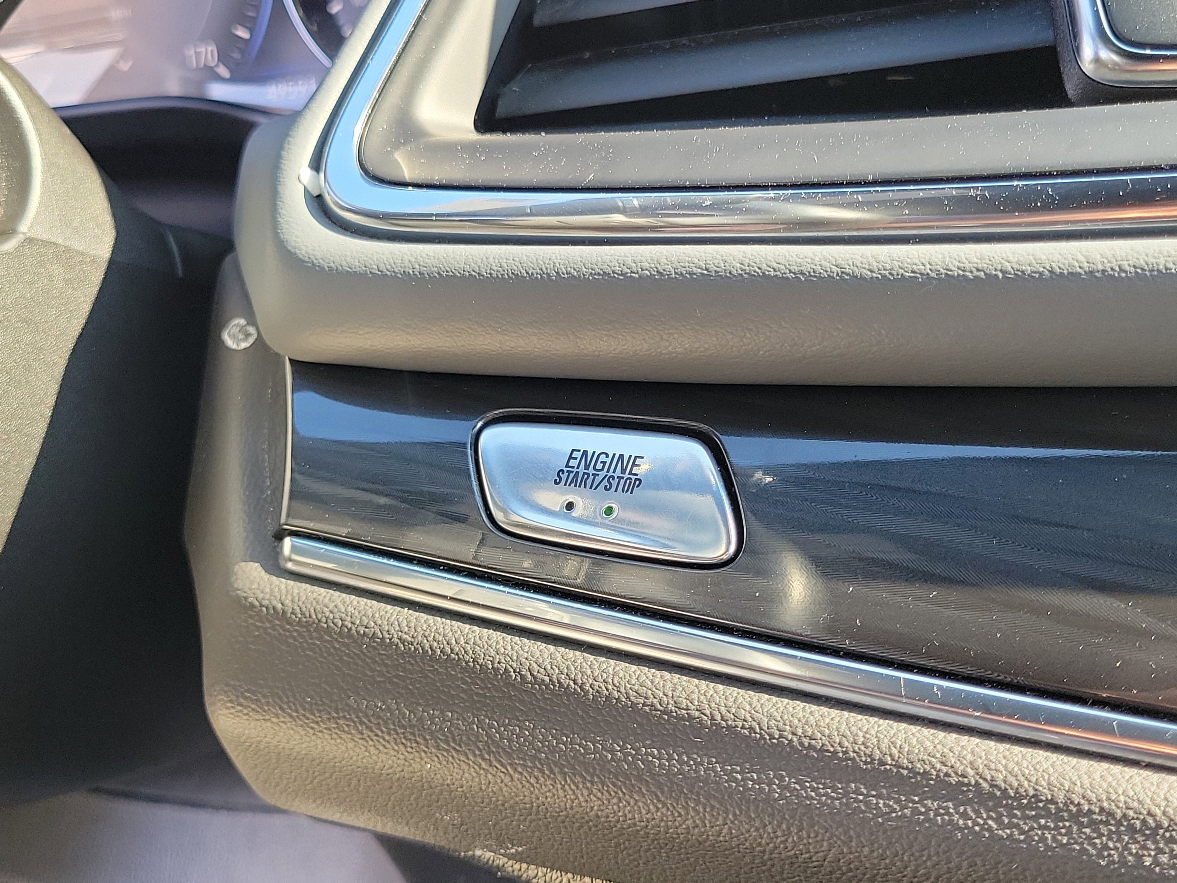 Used 2024 Buick Enclave Premium image 28